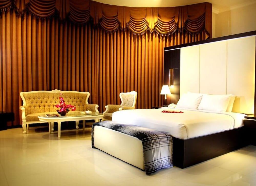 เดอะ อาเลียนเต โฮเทล Hotel มะลัง ภายนอก รูปภาพ
