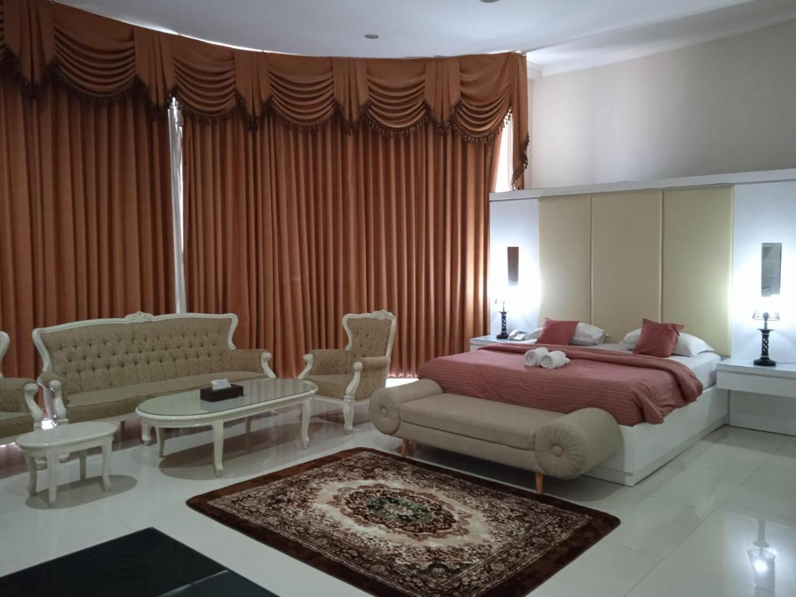 เดอะ อาเลียนเต โฮเทล Hotel มะลัง ภายนอก รูปภาพ