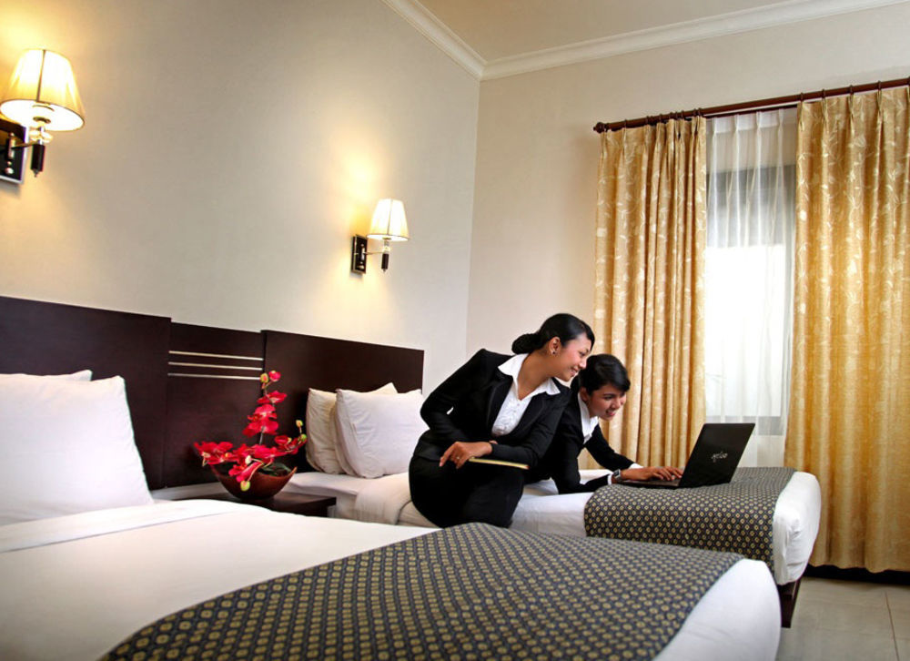 เดอะ อาเลียนเต โฮเทล Hotel มะลัง ภายนอก รูปภาพ